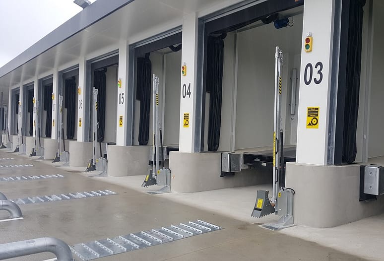 Dispositif de retenue de véhicule POWERCHOCK installés en 2016 sur le site de Bordeaux, Martin Brower France